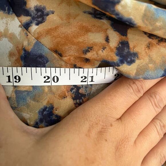 Nine West Multicolored Pattern Button Blouse‎ Chest Pockets Size Large - Picture 6 of 9